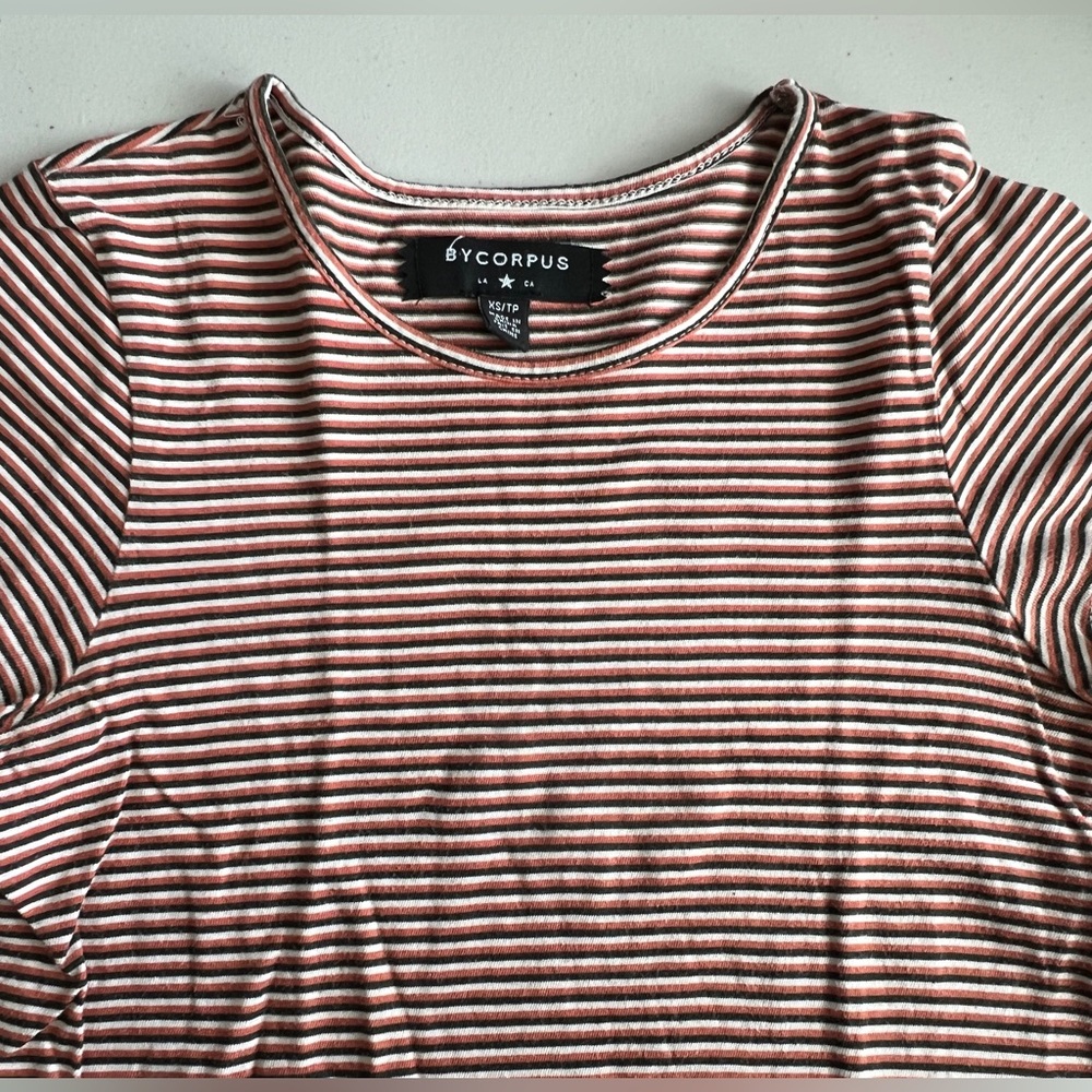 🤎🤍🖤👚BYCORPUS Striped Knit Tunic Tee